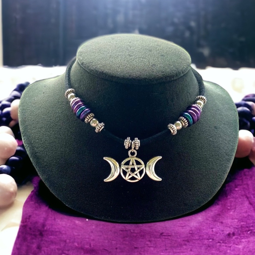 Crecent moon pentagram adjustable choker necklace